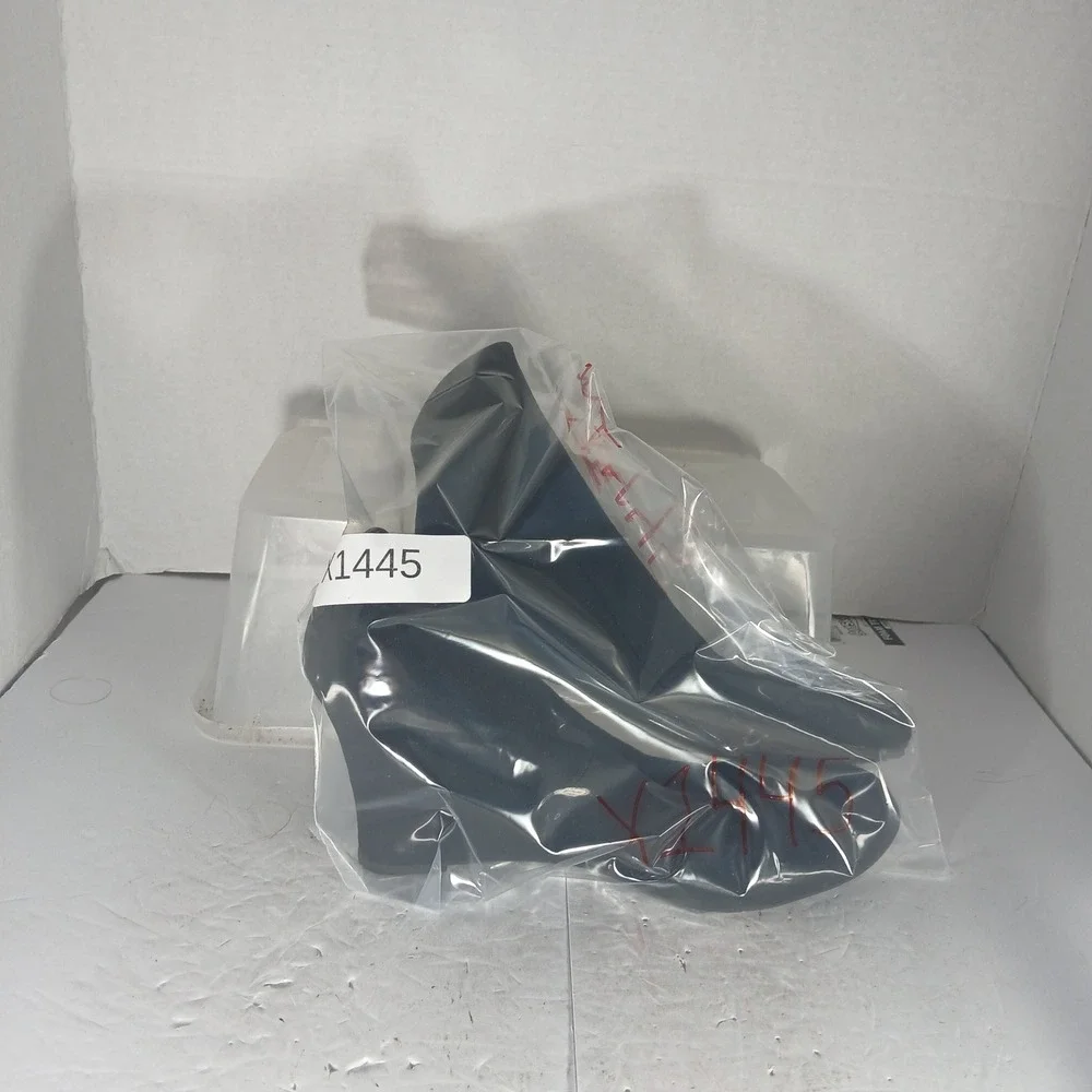 Dexflex Comfort Wedge Pumps Size 10 Black Round Toe Office Career Classic Heels